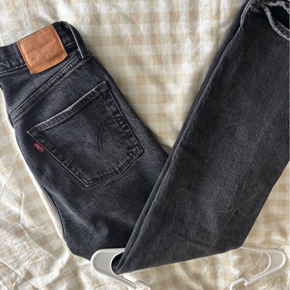 Levi’s Ribcage Straight Ankle Well Worn Black Jeans